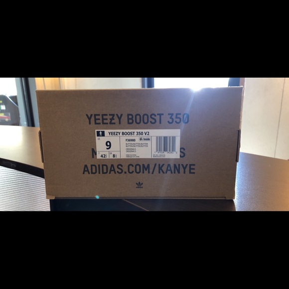 YEEZY BOOST 350 v2 - Picture 4 of 4